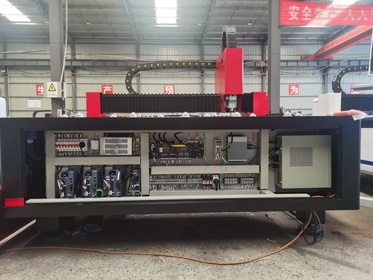 1000W-6000W Metal 3015 Fiber Laser Cutter Laser Cutting Machine per il taglio di lamiere in acciaio ferro alluminio rame