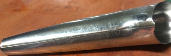Cisterna in acciaio inossidabile a doppia stazione cisterna di fondo cisterna di fuoriuscita macchina di saldatura automatica a laser a fibra con raggio laser da 1070 nm