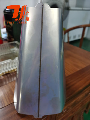 2000W Kettle Automatic Fiber Laser Welding Machine per la saldatura a becco