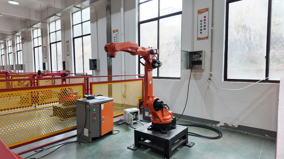 6 Assi Braccio Robot Automatico Fibra 3D Laser Cutting Machine per lampadari in acciaio inossidabile Automobile Sheet Metal
