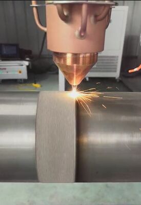 6000W macchina di rivestimento robotico laser per canne idrauliche, tubi di giacimento di petrolio e ricostruzione di componenti cilindrici
