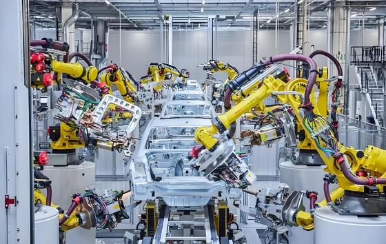 Robot di taglio laser FANUC per impieghi gravosi con sorgente laser a fibra da 6 kW per il taglio di lamiere spesse e la fabbricazione industriale di metalli